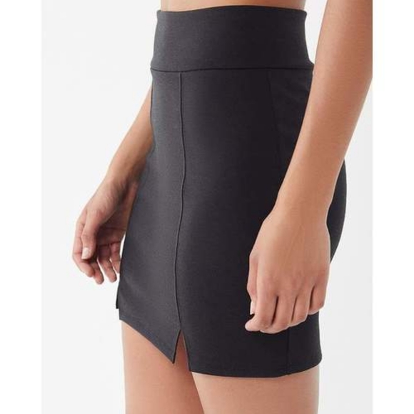UO Lydia Notch Ponte Mini Skirt - Picture 2 of 3